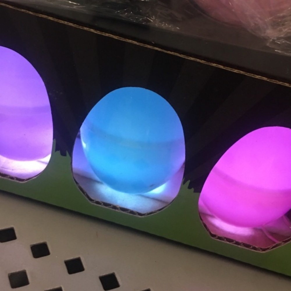LED Iridescent Easter Egg LIGHT UP (12) SHIPS FREE - Picture 4 of 7